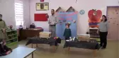 Okullar atık malzemelerde yetiştirilen çiçeklerle güzelleşiyor