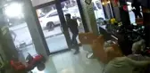 Silivri'deki berberdeki deprem paniği kamerada