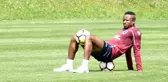Trabzonspor, Ogenyi Onazi'nin sözleşmesinin feshedildiğini açıkladı
