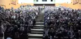 Okulda öğretmen, sahnede sanatçılar