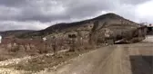 İlkokul mezunu çiftçi 6 yılda 3 şiir kitabına imza attı