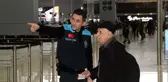 Pasaport polisleri yeni kıyafetlerini giydi