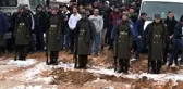 Şehit cenazesinde askerlere montlarını giydiren çocuklardan biri o anları anlattı
