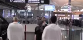 Turkuaz yelekli pasaport polisleri, İstanbul Havalimanı'nda hizmet vermeye başladı