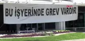 Antalya'da grevdeki işçiler ısınmak için ateş yakıyor