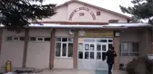 Meslek liseliler yaşlıları ziyaret edip evlerindeki tamiratı yapıyor