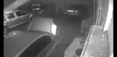 Tamir için bırakılan otomobilde çıkan yangın söndürüldü