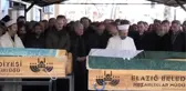 Elazığ depreminde hayatını kaybeden 5 kişi son yolculuğuna uğurlandı (2)