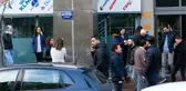 Son dakikla: Manisa'da meydana gelen 5,1 büyüklüğündeki deprem sonrası vatandaşlar sokağa döküldü