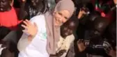 Gamze Özçelik, evini satıp Afrika'da su kuyusu açtırdığı iddialarını yanıtladı