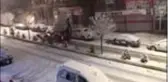 Şırnak'ta etkili olan kar nedeniyle 30 köy ve 8 mezra yolu ulaşıma kapandı