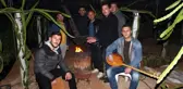 Mersin'de çiftçilerin sazlı türkülü zirai don nöbeti