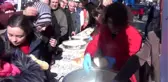Kütahya simav'daki şölende 1 ton hamsi dağıtıldı
