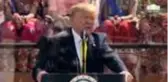 ABD Başkanı Trump, Hindistan'da stadyumda yaklaşık 100 bin kişiye hitap etti