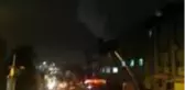 Bahçelievler'de iş hanının çatısında çıkan yangın söndürüldü