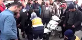 Motosikletin çarptığı yaya yaralandı