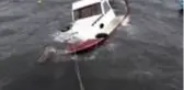 Fırtına balıkçı teknelerini batırdı