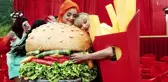 Katy Perry ve Taylor Swift biraz mesafeli!