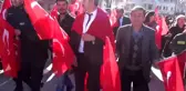 Türkiye Mehmetçik için tek yürek oldu