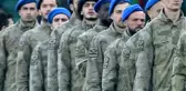 Çaykur Rizesporlu oyuncular, seremoniye asker montu ve komando beresiyle çıktı