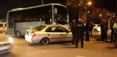 Halk otobüsü ile çarpışan otomobil 25 metre sürüklendi