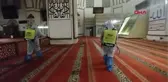 Bursa'da, Ulucami ve türbelerde cuma namazı öncesi dezenfeksiyon