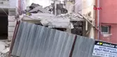 ÜSKÜDAR'DA BİNA YIKIMINDA ÇÖKME