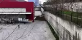 Esenyurt'ta bir fabrikanın istinat duvarı çöktü