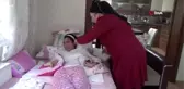 Hayatını serebral palsi hastası kızına adadı