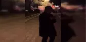 Duble yolda beton mikserine çarpan araç alev alev yandı
