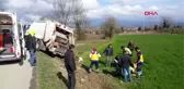 DÜZCE Sürücü kontrolü kaybetti, çöp kamyonu tarlaya girdi: 3 yaralı