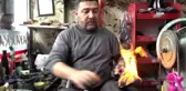 ÖZEL) Temizlik ayakta başlar diyerek ayakkabıları yakıyor
