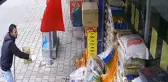 Eski erkek arkadaşına kızan genç kız, babasının marketini kundakladı