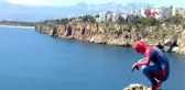 ANTALYA Yaşlıların kolonyası 'Örümcek Adam'dan