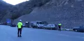 Polis ekipleri koronavirüsle ilgili vatandaşları bilgilendiriyor