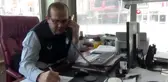 Sandıklı'da zabıta ekipleri yaşlıların alışverişini yapıyor