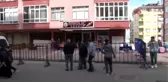 Tahliye edilen 10 katlı binada oturanlar özel izinle eşyalarını almaya başladı