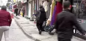 Yere yığılan şahsa, virüs korkusuyla kimse müdahale edemedi