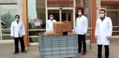 Manisa'da eczacılardan sağlıkçılara maske bağışı