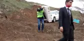 HAKKARİ Şemdinli'de belediyeden derslerini takip edemeyen 2 kardeşe televizyon