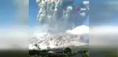 Endonezya'da Merapi Yanardağı'nda Patlama