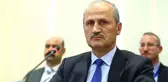 Ulaştırma ve Altyapı Bakanı Cahit Turhan'ın görevden alınmasına CHP'den ilk yorum