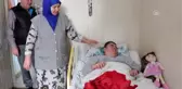 Yatağa mahkum yaşayan Feride, bez bebek 