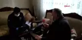 EMEKLİ MAAŞINI ÇEKEN ŞÜPHELİLERİ EVİNE GELEN POLİSLERE ŞİKAYET ETTİ