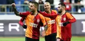 Galatasaray; Donk, Ömer Bayram, Emre Akbaba ve Adem Büyük'le yeni sözleşme imzalayacak