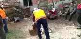 Vefa ekibi, yaşlı çiftin odunlarını da kırdı