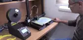 Öğretmenler evlerinde yüz koruyucu siperlik üretiyor