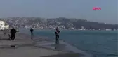 TARABYA SAHİLİ'NDE YASAĞI ÇİĞNEYİP BALIK TUTTULAR