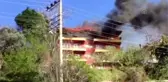 Binada çıkan yangında iki daire kullanılmaz hale geldi