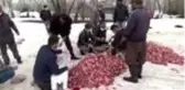 Yüksekova'da koronadan kurtulmak için kurban kesilip dua ettiler